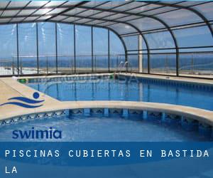 Piscinas cubiertas en Bastida (La)