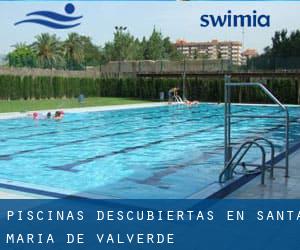 Piscinas descubiertas en Santa María de Valverde